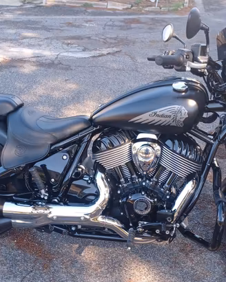 INDIAN CHIEF BOBBER DARK HORSE