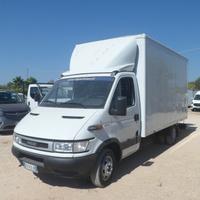 Iveco Daily 35c12 furgonatura con pedana