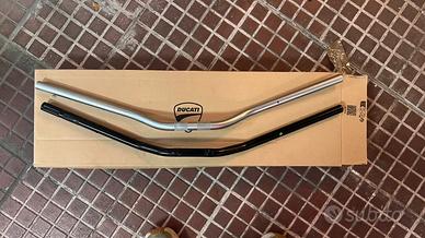 Manubrio Monster 821