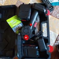 Motosega da pota a batterie