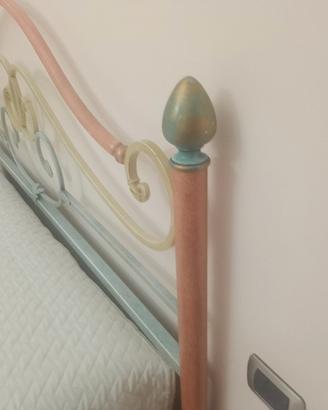 letto in ferro battuto con testata  senza doghe 