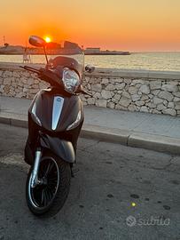Piaggio Beverly 300 Police