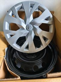 4 cerchi e 4 copricerchi Toyota Yaris