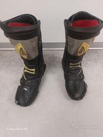 stivali moto forma
