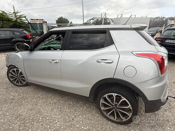 SSANGYONG TIVOLI RICAMBI USATI