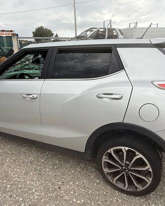 SSANGYONG TIVOLI RICAMBI USATI