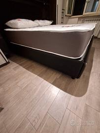 MATERASSO MATRIMONIALE ALTEZZA 30 CM CON CUSCINI 