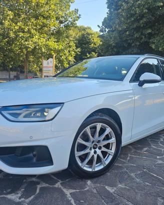 Audi A4 Avant 35 TDI/163 CV S tronic Business