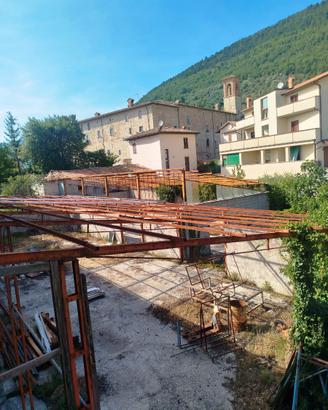 Scheletro in ferro per coperture giardini