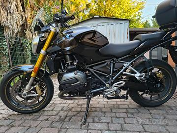BMW R1200R