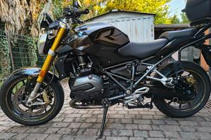 BMW R1200R