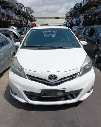 Toyota Yaris 1.0 benzina anno 2013 1kr-fe per rica