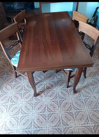 tavolo in noce 