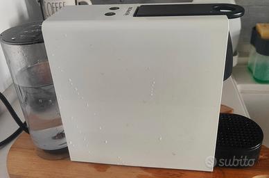 Macchina Nespresso Essenza Mini o pezzi ricambio