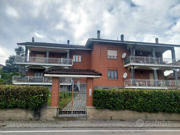 Appartamento di 120 m² con 5 locali e box auto a M