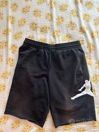 Shorts Jordan tg.S neri con classica stampa