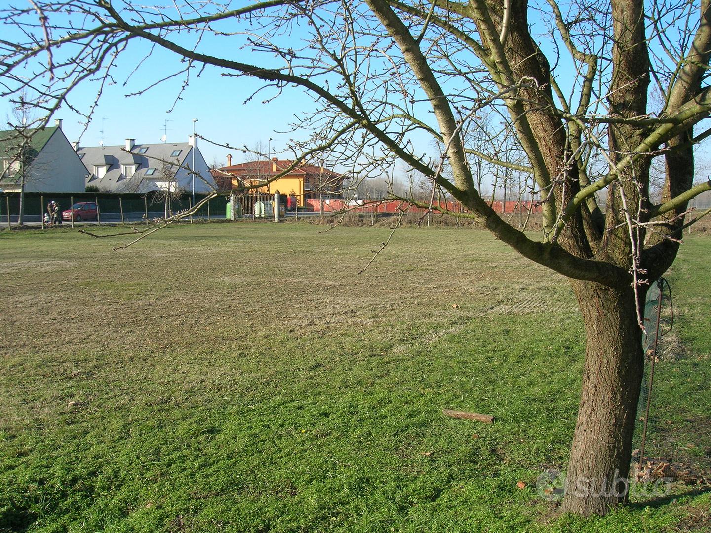 Terreno edificabile divisibile a lotti - Vista 3