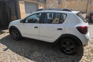 Dacia Sandero Stepway 0.9 GPL "Brave"