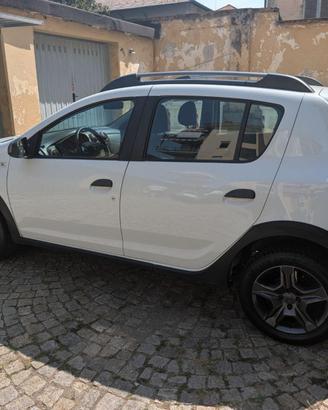 Dacia Sandero Stepway 0.9 GPL "Brave"
