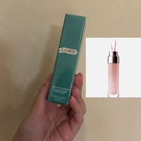La Mer lip volumizer