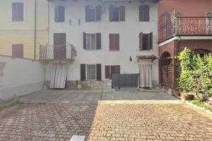 Rustico / Casale di 230 m² con più di 5 locali a I