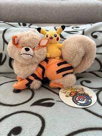Pokémon Arcanine & Pikachu Pokemon Center Okinawa