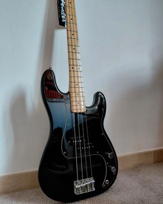 Fender Precision Bass Made in Mexico (MIM) Black –