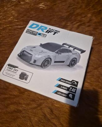 Macchina radiocomandata drift 1:24 2.4GHz