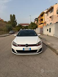 Volkswagen golf 7 gti 300 cv garanzia 12 mesi