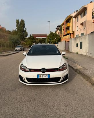 Volkswagen golf 7 gti 300 cv garanzia 12 mesi