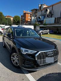 Q3 TFSI 1.5 Business S-Tronic