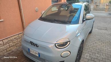 FIAT 500e Berlina 42 kWh La Prima
