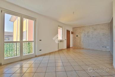 4 LOCALI A LIVORNO FERRARIS