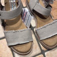 Sandali beige skechers numero 35 chiusura a strap