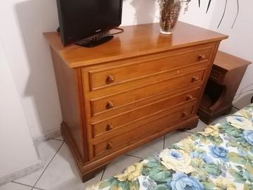 camera matrimoniale completa in legno