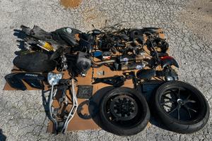 Ducati Hypermotard 796 pezzi singoli/blocco unico