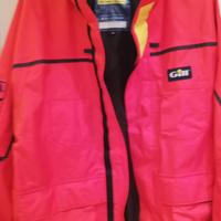 Cerata da velista Gill Musto rosso