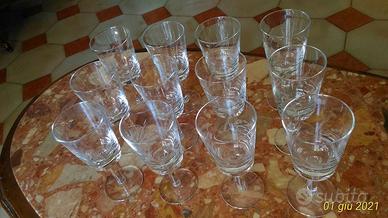 SET di 12 Bicchieri