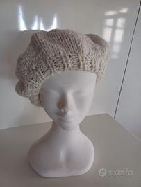 berretto da donna fatto a mano in pura lana 