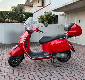 Vespa GTS Super 300ie