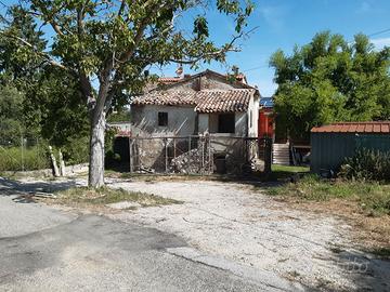 Casa abbinata da restaurare