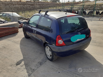 Renault clio 1.2 benz 16v 03 ricambi