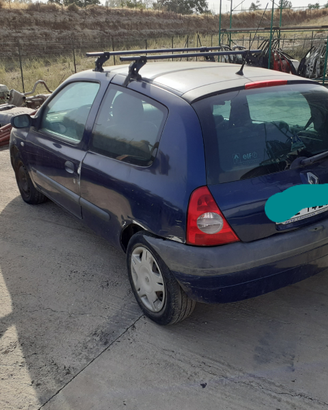 Renault clio 1.2 benz 16v 03 ricambi
