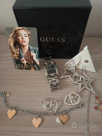 Orologio Festina e orecchini Guess 