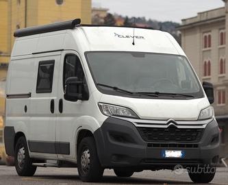 Camper Furgonato 5 metri con WC e doccia