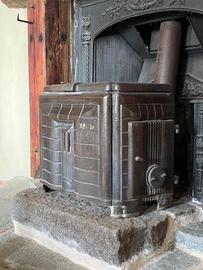 Stufa deco in ghisa smaltata