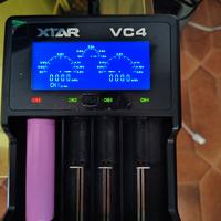 Caricabatterie XTAR VC4 