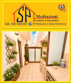 Singola Ristrutturata con Cortile