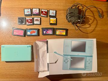 Nintendo DS azzurro con scatola + giochi