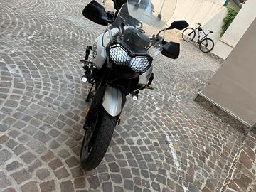 Triumph 800